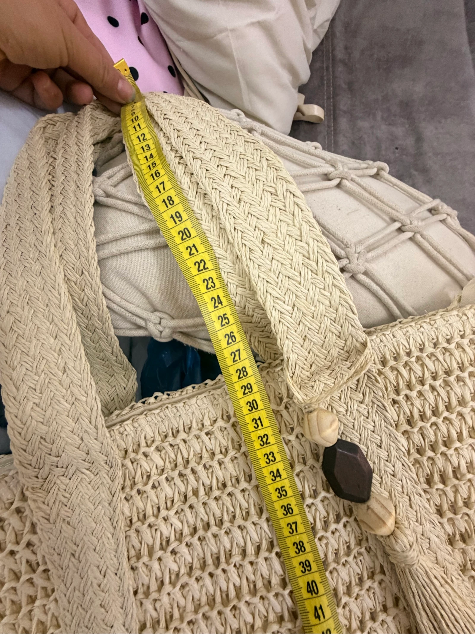 Bohemian raffia beach bag with wooden beads – photo 10